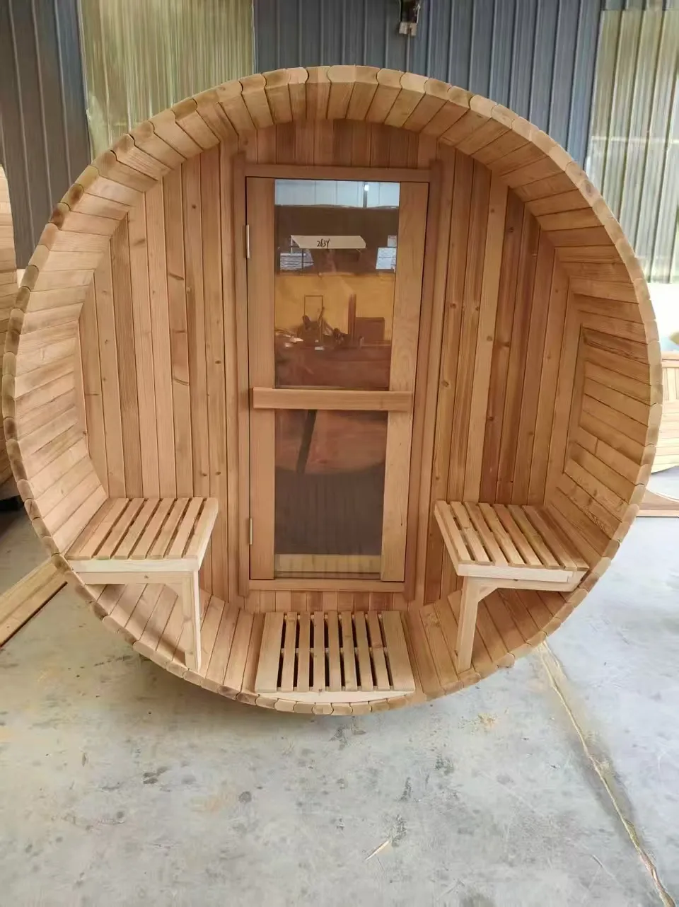 Sab nraum zoov Barrel Sauna
